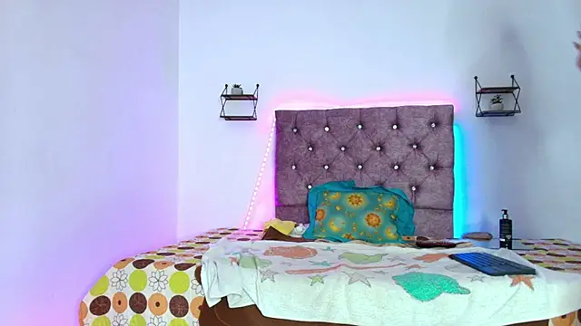 Rousemilf4u online show from April 2026 08:36:02 PM