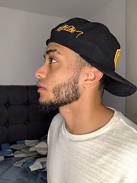 eross chipre  online show from April 2026 11:05:02 PM