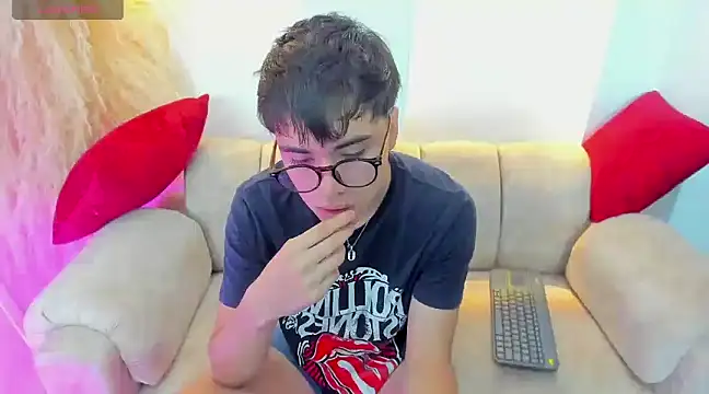 liam orion online show from March 2025 09:53:02 PM