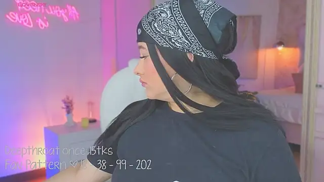 Leaa Cox online show from October 2025 03:13:02 AM