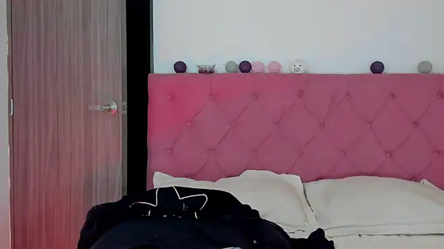 Snapshot of ela_black chatting on March 2025 01:37:01 PM ela black online show from March 2025 01:37:01 PM