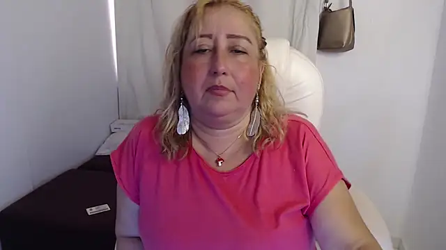 Snapshot of Mature_2025 chatting on September 2025 05:18:01 PM Mature 2025 online show from September 2025 05:18:01 PM