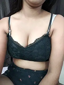 Snapshot of Fiza-Rani chatting on March 2025 07:03:01 AM Fiza-Rani online show from March 2025 07:03:01 AM