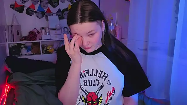 milliedoll online show from December 2025 03:02:02 AM