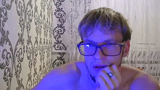 Snapshot of frama666 chatting on October 2025 08:06:02 PM frama666 online show from October 2025 08:06:02 PM