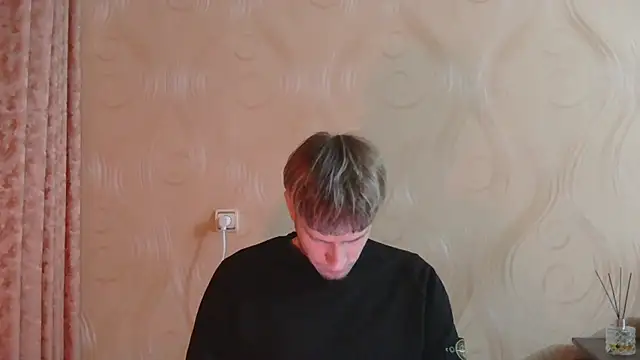 Snapshot of frama666 chatting on November 2025 07:45:02 PM frama666 online show from November 2025 07:45:02 PM