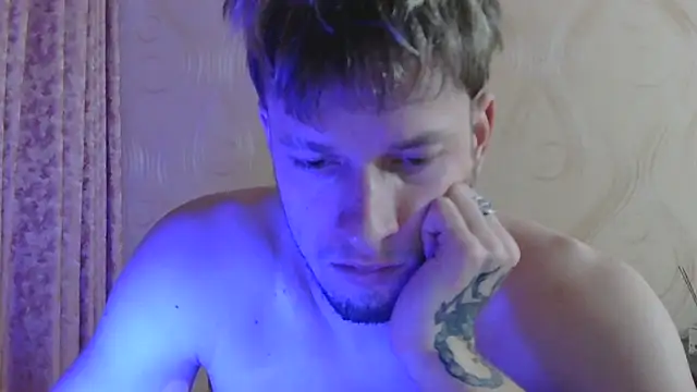 Snapshot of frama666 chatting on November 2025 09:13:01 PM frama666 online show from November 2025 09:13:01 PM