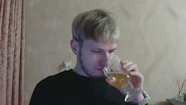 Snapshot of frama666 chatting on March 2026 05:48:02 PM frama666 online show from March 2026 05:48:02 PM