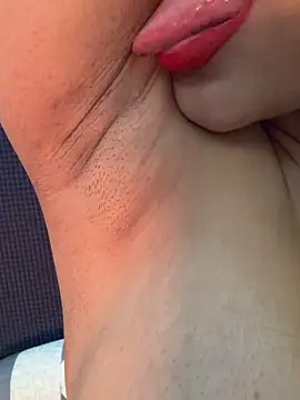 isha sassy online show from December 2025 06:37:02 PM