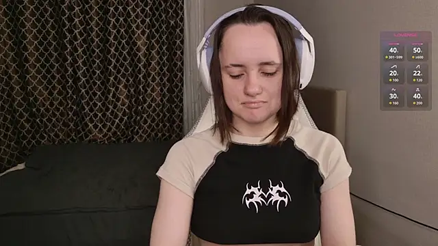 Luna Loveee online show from October 2025 03:17:01 AM