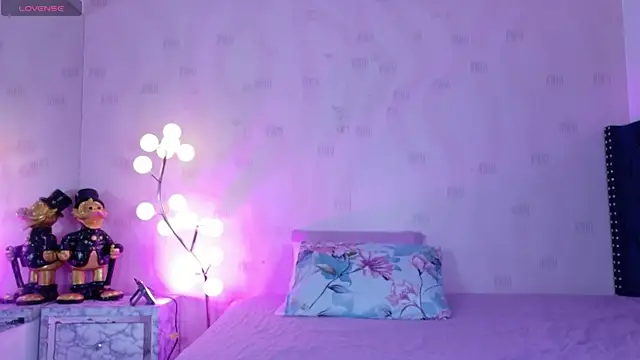 innocenthazel online show from April 2026 02:55:01 AM