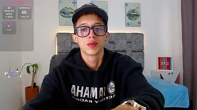 Snapshot of skinny_bigcock02 chatting on February 2026 09:08:01 PM skinny bigcock02 online show from February 2026 09:08:01 PM