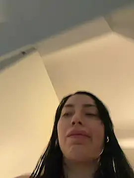 Mia Splash online show from March 2026 01:14:02 PM