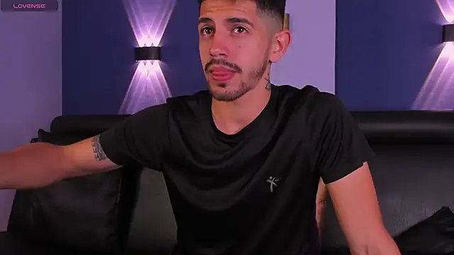 AlejandroStormm online show from October 2025 08:15:01 PM