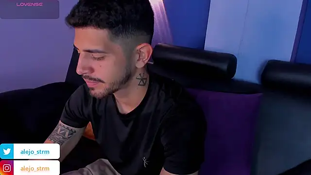 AlejandroStormm online show from October 2025 09:12:02 PM