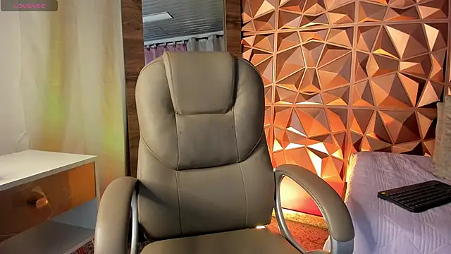 AlejandroStormm online show from March 2026 04:46:01 AM