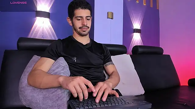 AlejandroStormm online show from June 2026 05:44:01 AM