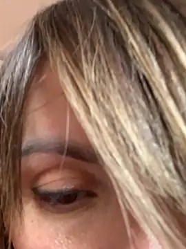 Snapshot of Ella_Pearlie chatting on February 2025 02:33:01 PM Ella Pearlie online show from February 2025 02:33:01 PM