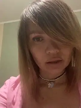 Snapshot of Ella_Pearlie chatting on February 2025 05:36:01 PM Ella Pearlie online show from February 2025 05:36:01 PM