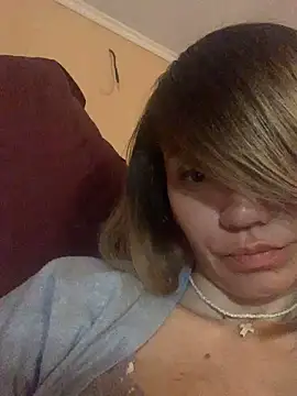 Snapshot of Ella_Pearlie chatting on February 2025 08:33:02 PM Ella Pearlie online show from February 2025 08:33:02 PM