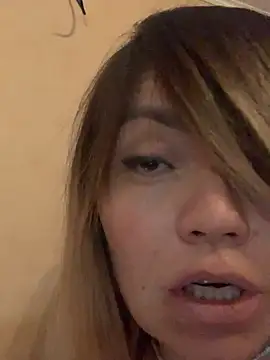 Snapshot of Ella_Pearlie chatting on February 2025 11:48:02 PM Ella Pearlie online show from February 2025 11:48:02 PM