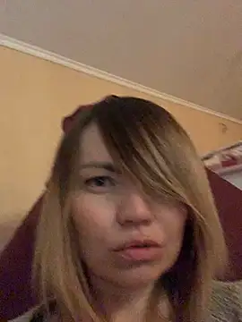 Snapshot of Ella_Pearlie chatting on February 2025 02:53:01 AM Ella Pearlie online show from February 2025 02:53:01 AM