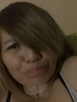 Snapshot of Ella_Pearlie chatting on March 2025 01:19:01 AM Ella Pearlie online show from March 2025 01:19:01 AM