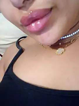 Sexlove1xo online show from June 2026 04:12:02 PM