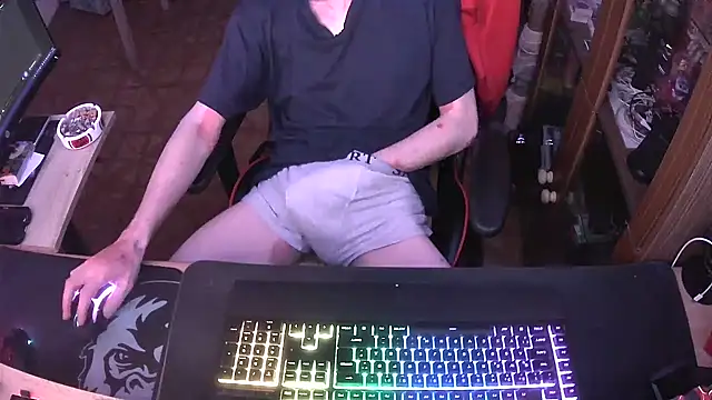 Snapshot of DerGeileLoveboy chatting on March 2025 01:25:02 AM DerGeileLoveboy online show from March 2025 01:25:02 AM