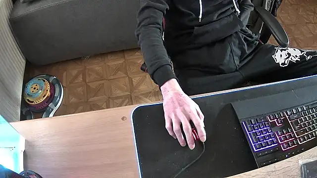 Snapshot of DerGeileLoveboy chatting on October 2025 10:38:01 AM DerGeileLoveboy online show from October 2025 10:38:01 AM