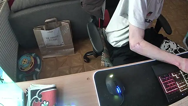 Snapshot of DerGeileLoveboy chatting on November 2025 11:54:01 AM DerGeileLoveboy online show from November 2025 11:54:01 AM