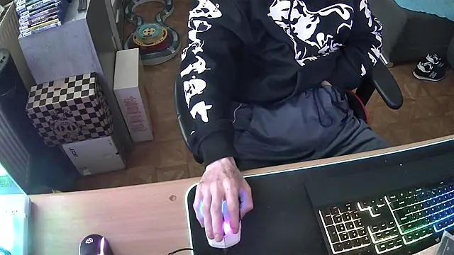 Snapshot of DerGeileLoveboy chatting on December 2025 09:13:02 AM DerGeileLoveboy online show from December 2025 09:13:02 AM