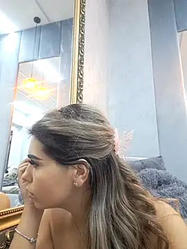 Snapshot of Bella_Posh chatting on October 2025 04:46:02 AM Bella Posh online show from October 2025 04:46:02 AM