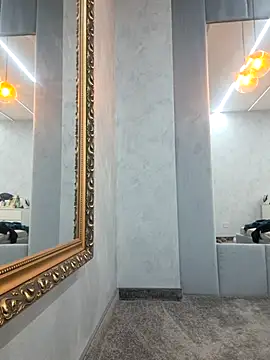 Snapshot of Bella_Posh chatting on November 2025 06:04:02 AM Bella Posh online show from November 2025 06:04:02 AM