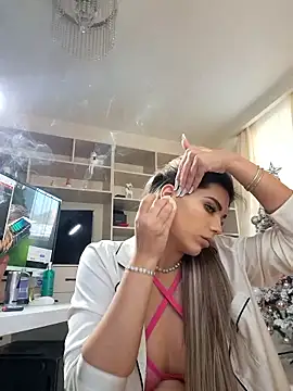 Snapshot of Bella_Posh chatting on January 2026 11:59:02 AM Bella Posh online show from January 2026 11:59:02 AM