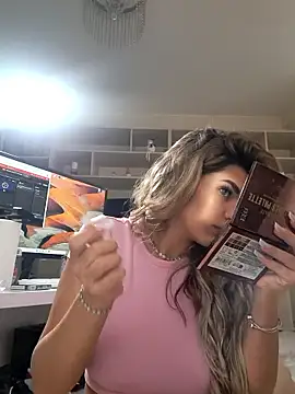 Snapshot of Bella_Posh chatting on January 2026 07:34:01 AM Bella Posh online show from January 2026 07:34:01 AM