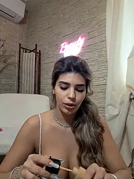 Snapshot of Bella_Posh chatting on February 2026 09:13:01 AM Bella Posh online show from February 2026 09:13:01 AM