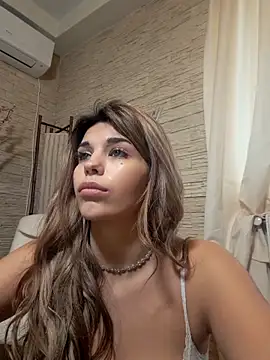 Snapshot of Bella_Posh chatting on February 2026 07:12:01 AM Bella Posh online show from February 2026 07:12:01 AM