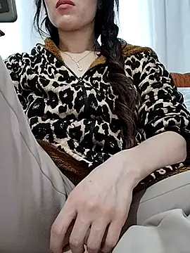 BUSE8821 online show from November 2025 01:58:02 PM