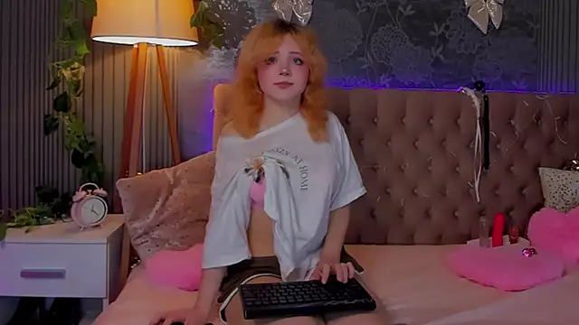 EmilyAngells online show from December 2025 07:04:02 AM