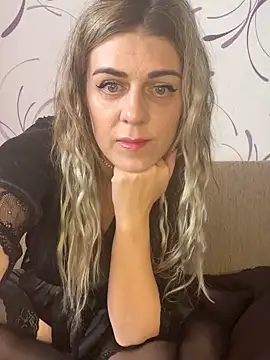 Lusi Luxary online show from October 2025 06:08:02 AM