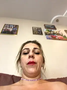 Lusi Luxary online show from October 2025 06:13:02 AM