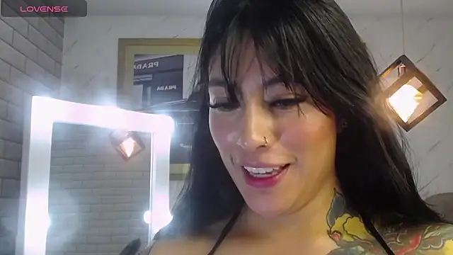 Snapshot of Isabella_Collen_v chatting on April 2026 01:42:02 AM Isabella Collen v online show from April 2026 01:42:02 AM