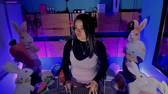 ChloeAllennn online show from April 2026 01:31:01 PM