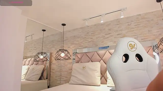 celene midnight online show from March 2025 06:56:01 PM