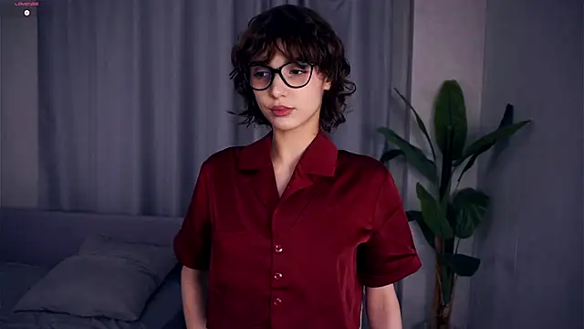 Snapshot of SibleyBurner chatting on September 2025 05:58:02 PM SibleyBurner online show from September 2025 05:58:02 PM