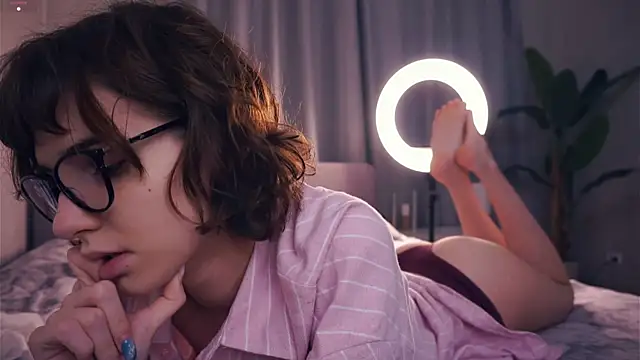 Snapshot of SibleyBurner chatting on November 2025 07:14:02 PM SibleyBurner online show from November 2025 07:14:02 PM