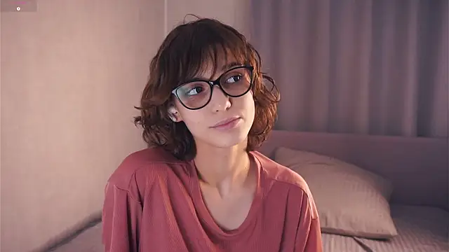 Snapshot of SibleyBurner chatting on December 2025 06:48:02 PM SibleyBurner online show from December 2025 06:48:02 PM