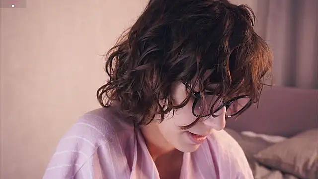 Snapshot of SibleyBurner chatting on December 2025 06:26:02 PM SibleyBurner online show from December 2025 06:26:02 PM