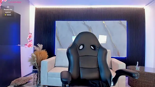 Ivaannaa  online show from February 2026 12:45:02 PM